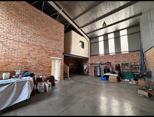 BUSINESS PROPERTY TO RENT IN NEWTON PARK